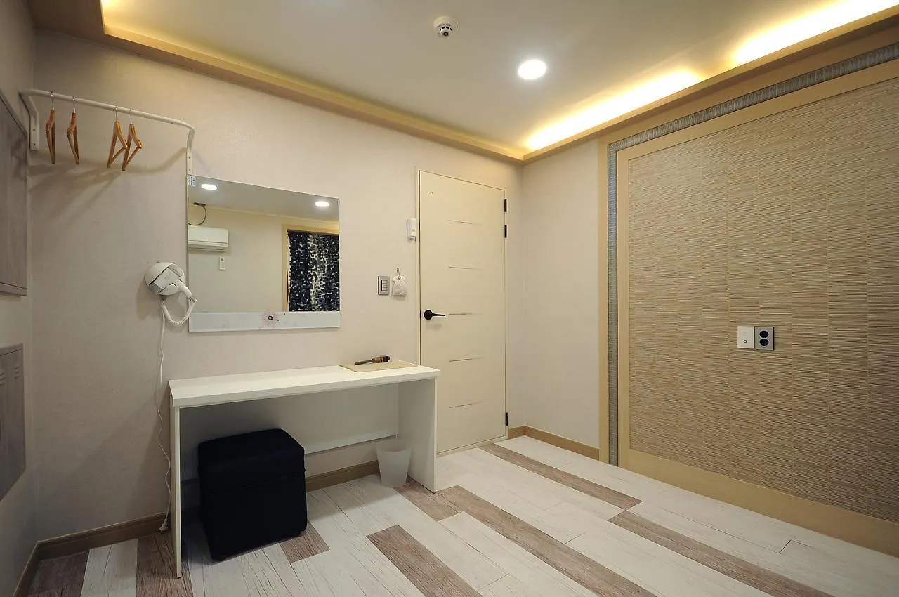 **  Family Hotel Bnb Busan South Korea