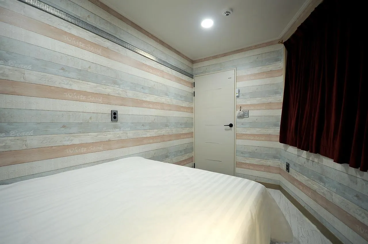 Family Hotel Bnb 釜山 2*,